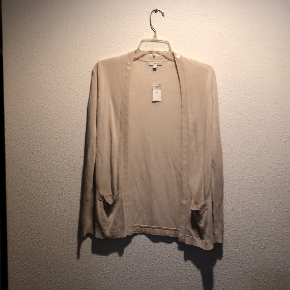 Gap light sweater